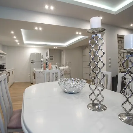Pineapple Seaside Apartment *