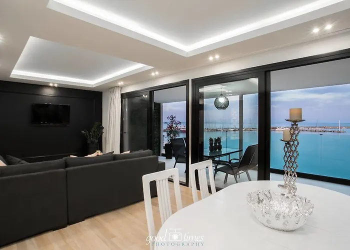 Pineapple Seaside Zakynthos Town